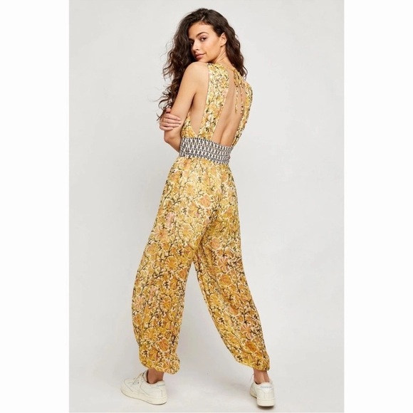Free People Maria Soft Yellow Floral Jumpsuit size XS - Picture 3 of 11